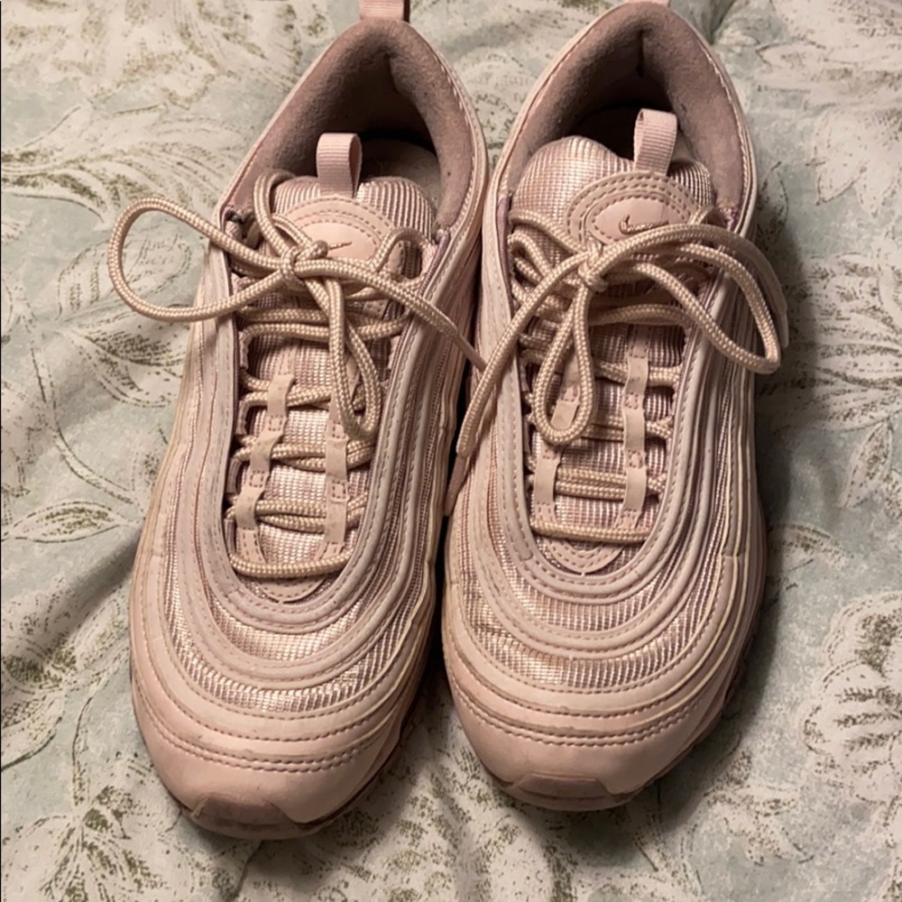 Nike pro max gently used